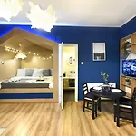 Chic Studio Near Universitate Square - Your Ideal Stay In Bucharest