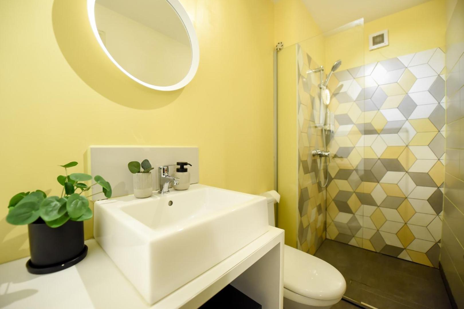 Apartment Chic Near Universitate Square - Your Ideal In